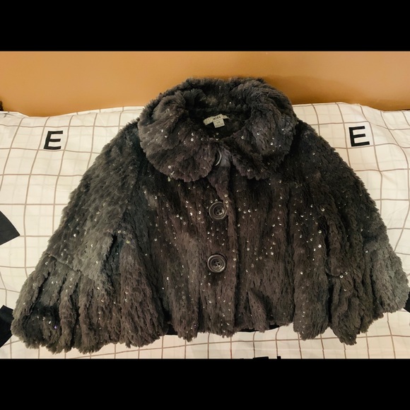 Gorgeous faux fur Soft little jacket! - Picture 1 of 2